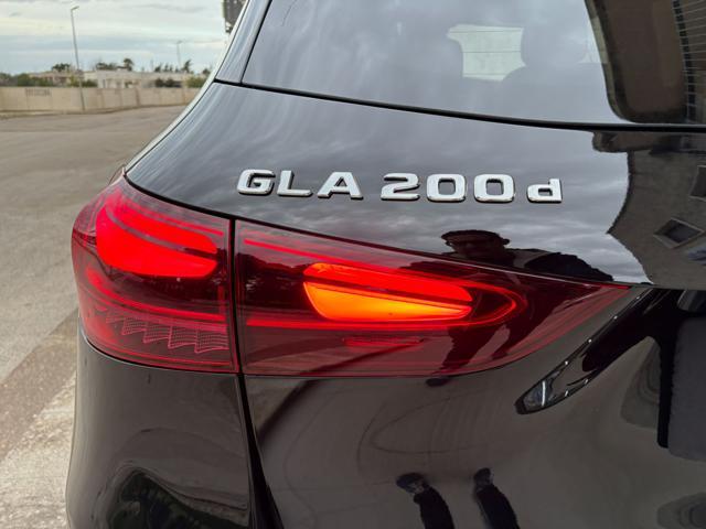 MERCEDES-BENZ GLA 200 d Automatic Premium Amg Pack Night-TETTO
