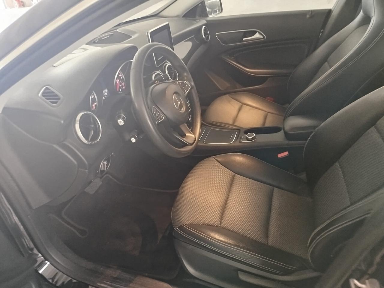Mercedes-benz CLA 200 CLA 200 d S.W. Automatic Premium