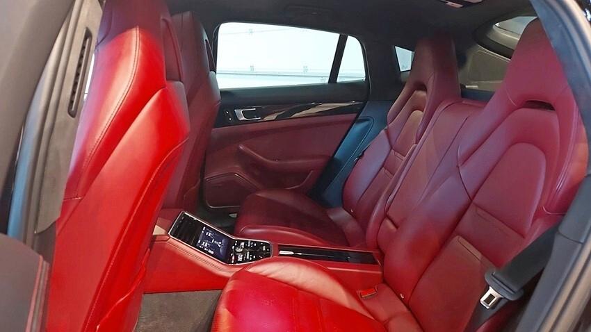 Porsche Panamera Turbo S E-Hybrid da 680 Cv Termico+elettrico