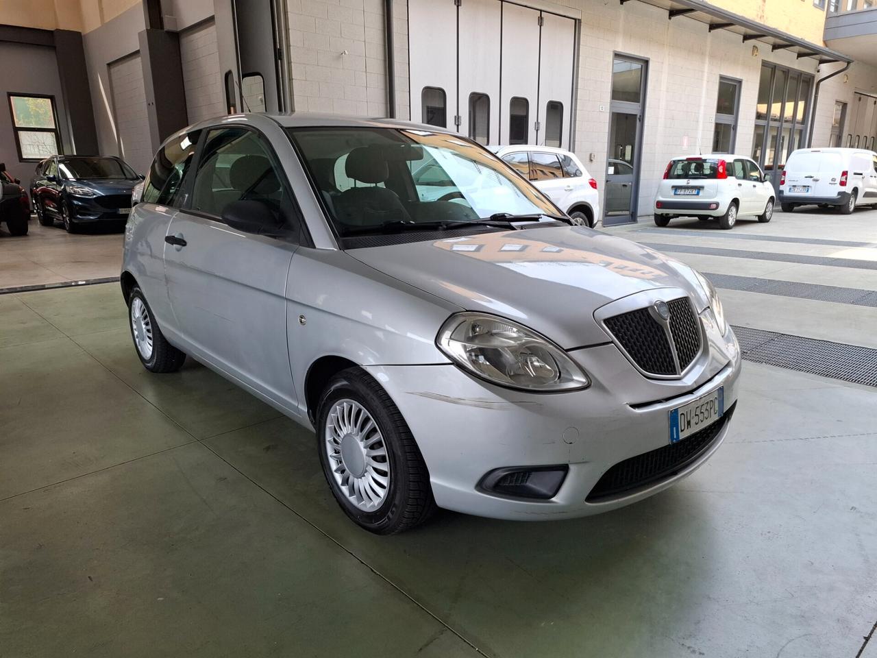 Lancia Ypsilon 1.2 Argento