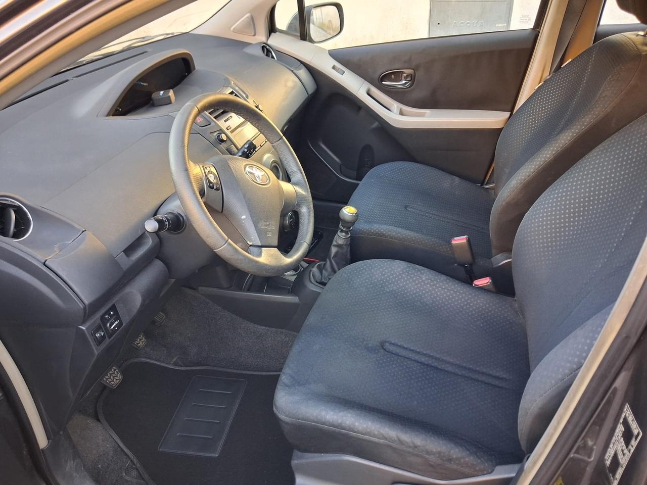 Toyota Yaris 1.3 5 porte Sol