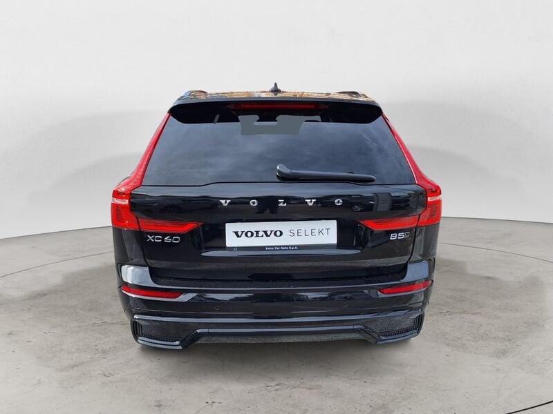 Volvo XC60 B5 250+14 CV AWD Automatica Mild Hybrid Plus Dark