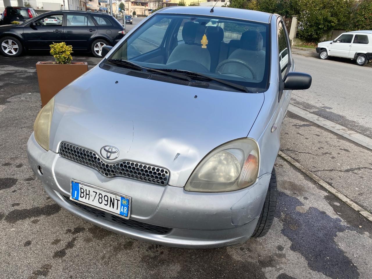 Toyota Yaris 1.0i 16V cat 3 porte