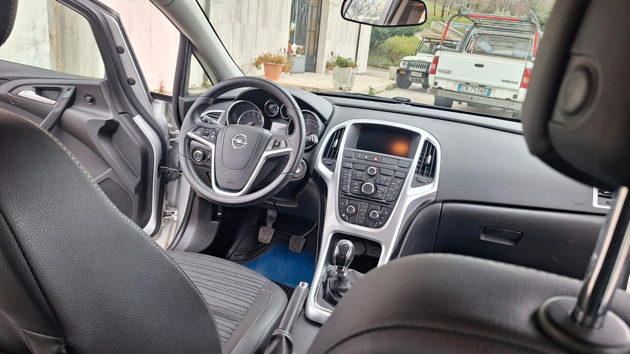 Opel Astra 1.4 Turbo 140CV 5 porte GPL Tech Cosmo