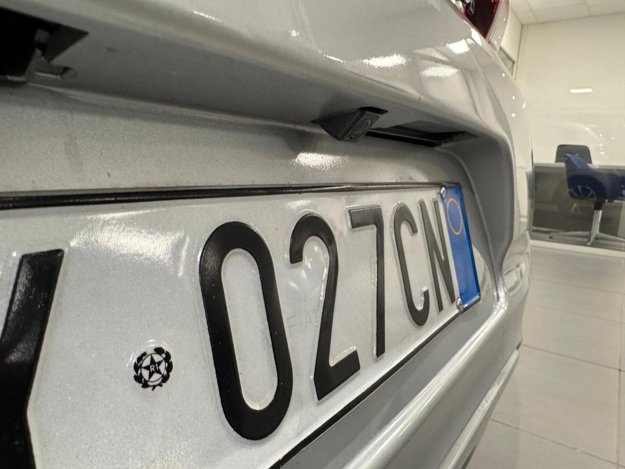 PEUGEOT 108 VTi 72 5 porte Allure