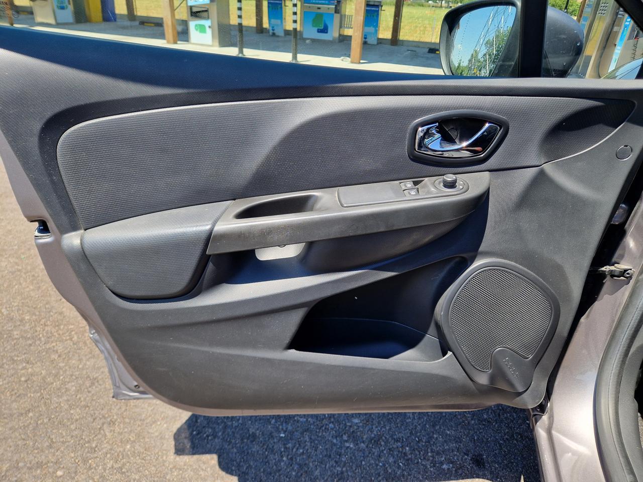 RENAULT Clio 1.5dCi 75CV 5P 2014 Wave NEOPATENTATO