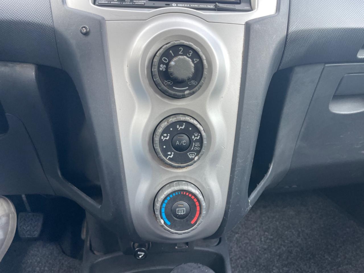 Toyota Yaris 1.0 5 porte Navi km 139.000 Perfetta !