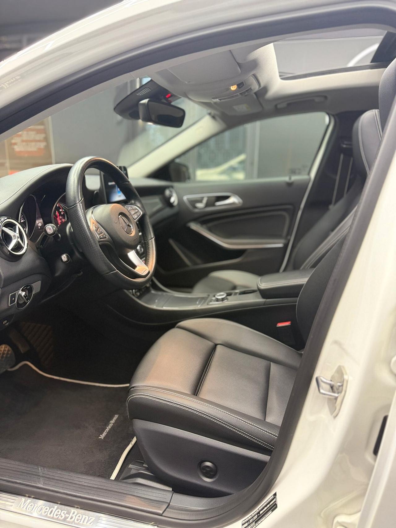 Mercedes-benz GLA 200 d Automatic Premium night edition