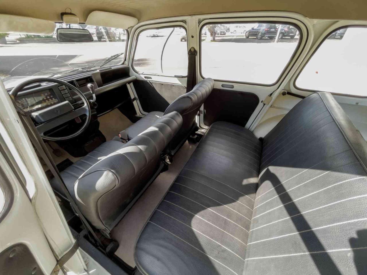 Renault R 4 RENAULT 4