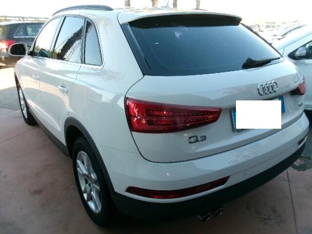 Audi Q3 2.0 TDI 120 CV Sport
