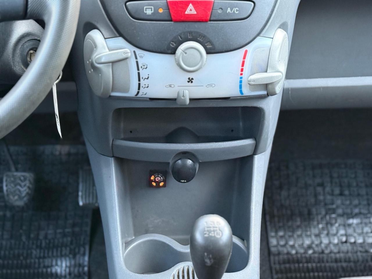 Toyota Aygo 1.0 12V VVT-i GPL 5 P. Now