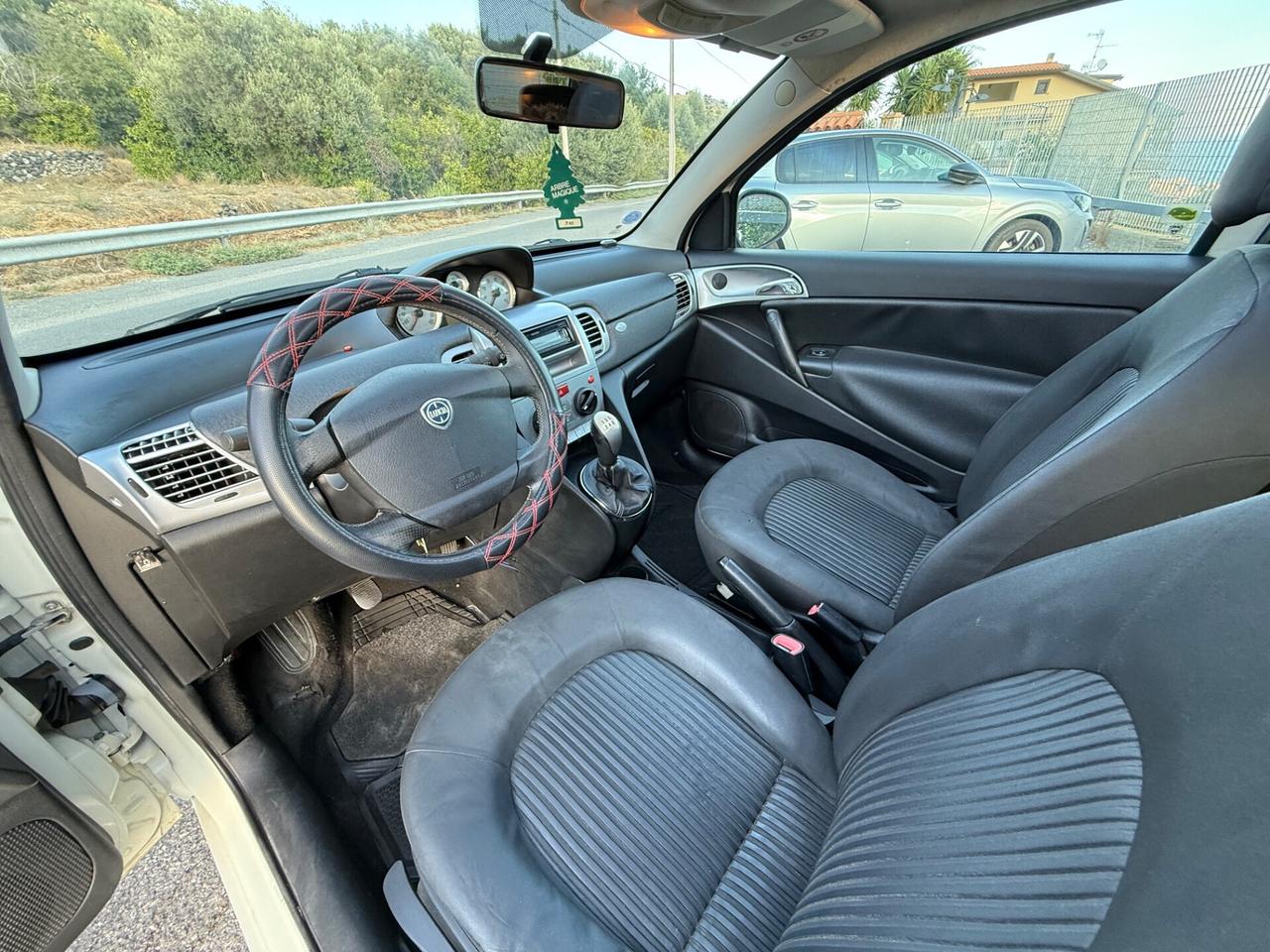 LANCIA YPSILON 1.3 MJT 75 CV PLATINUM