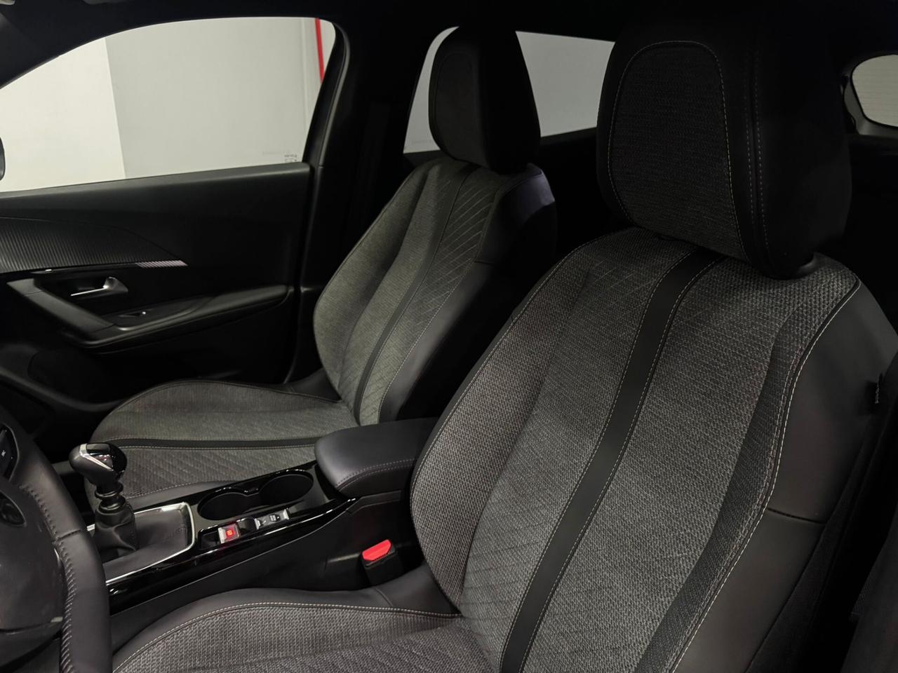 Peugeot 2008 PureTech 100 S&S Style