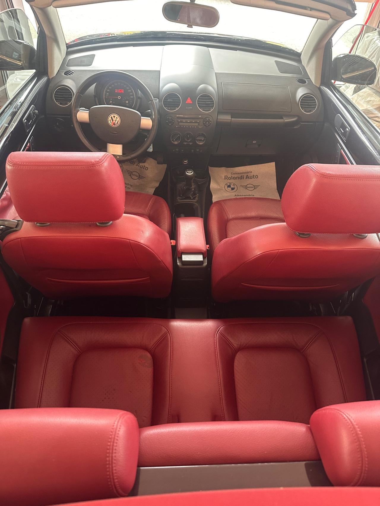 Volkswagen New Beetle 1.6 Cabrio Lim. Red Edt.
