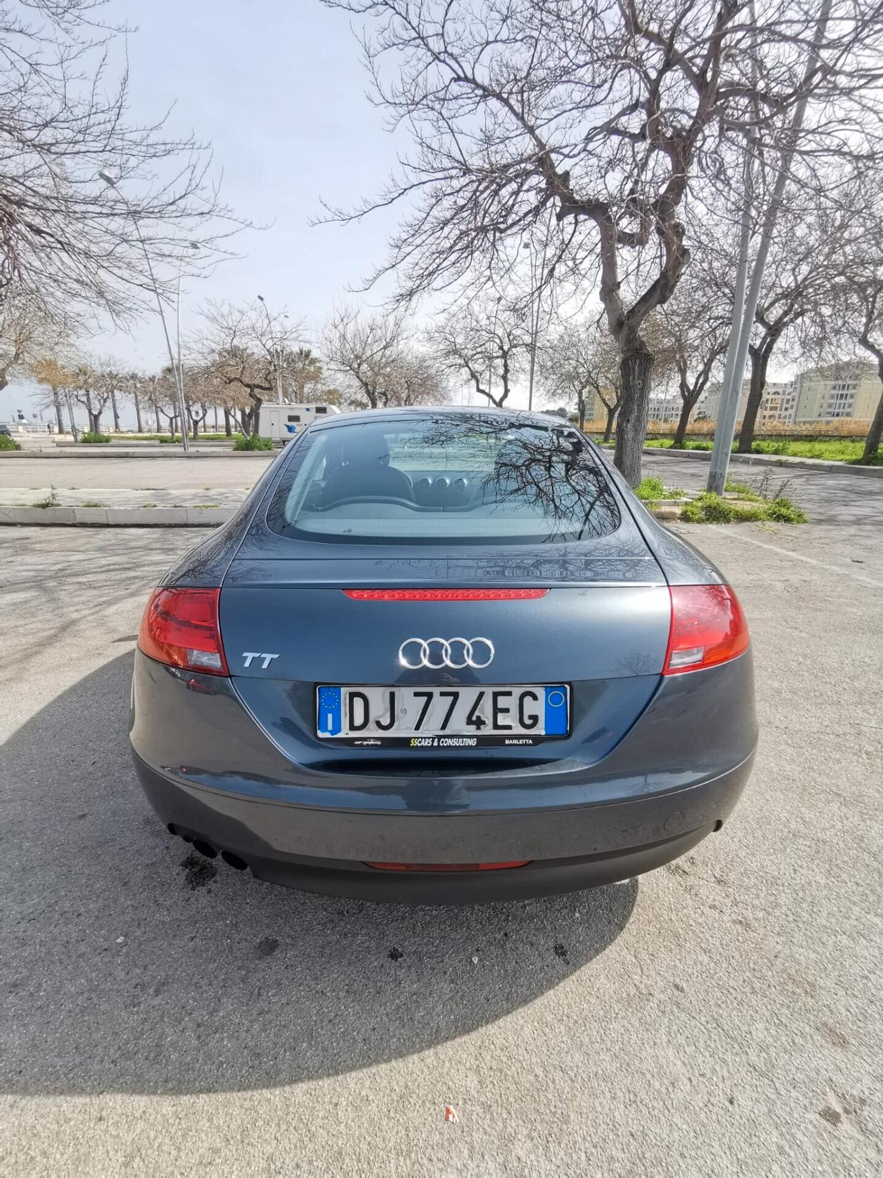 Audi TT Coupé 2.0 TFSI S-LINE