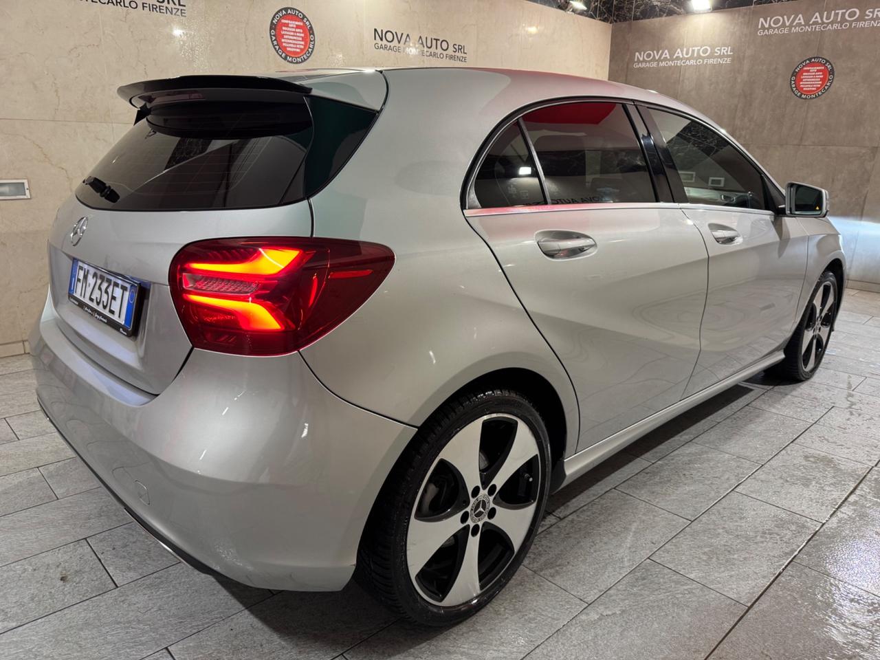 Mercedes-benz A 180 A 180 d Sport