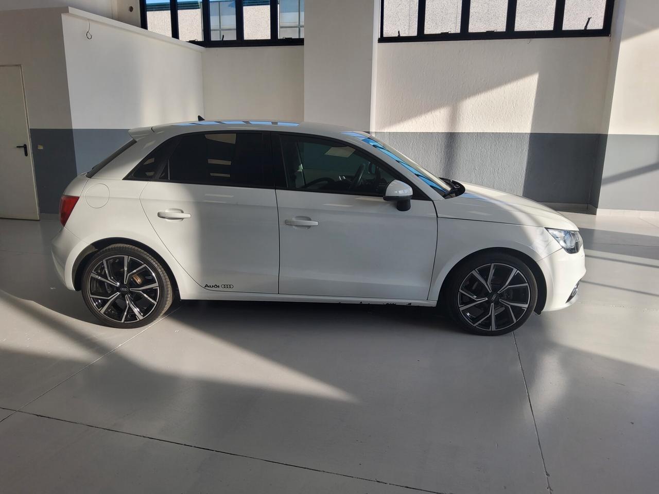 Audi A1 1.6 TDI S tronic line edition
