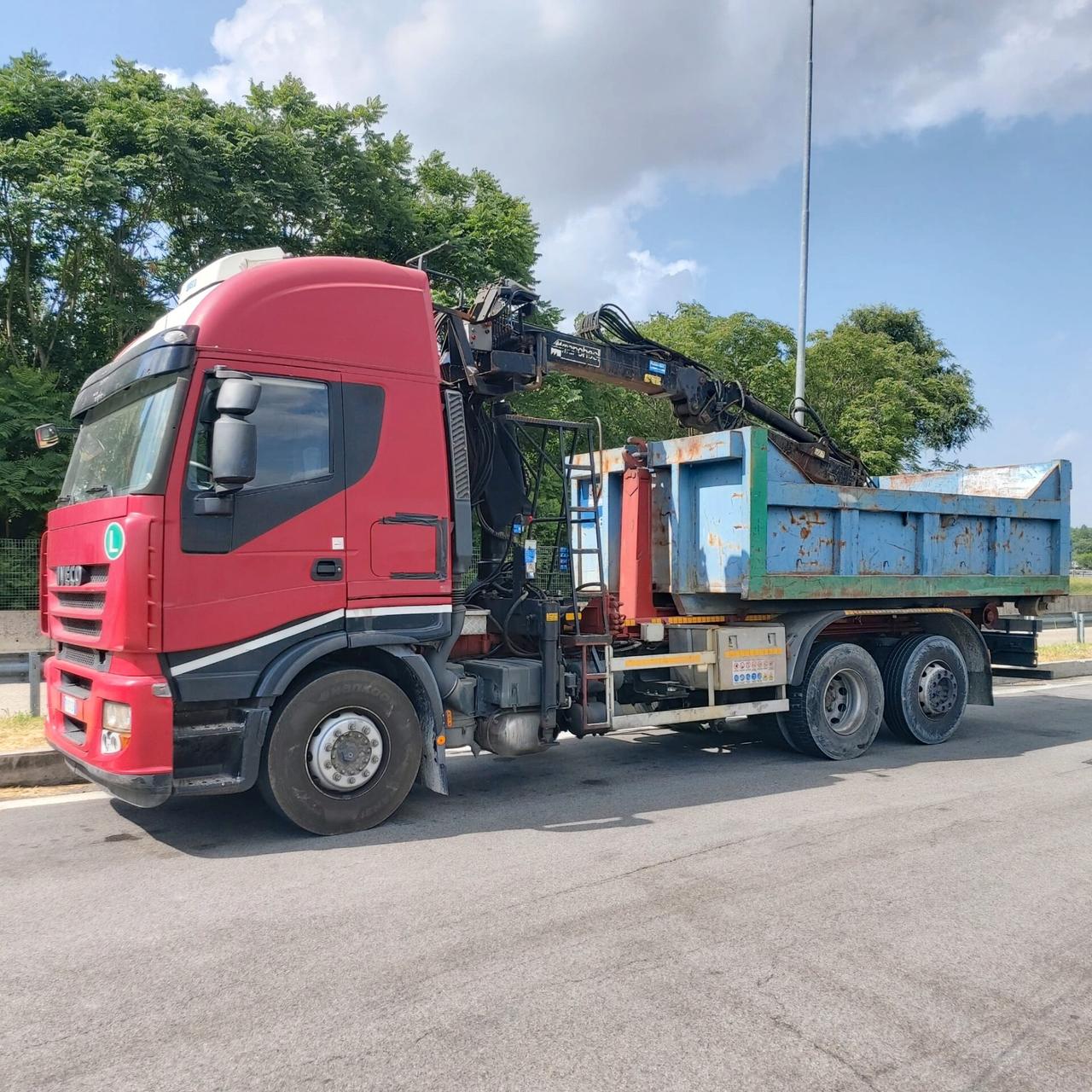 IVECO STRALIS 260 E42 GRU CARICATORE E SCARRABILE