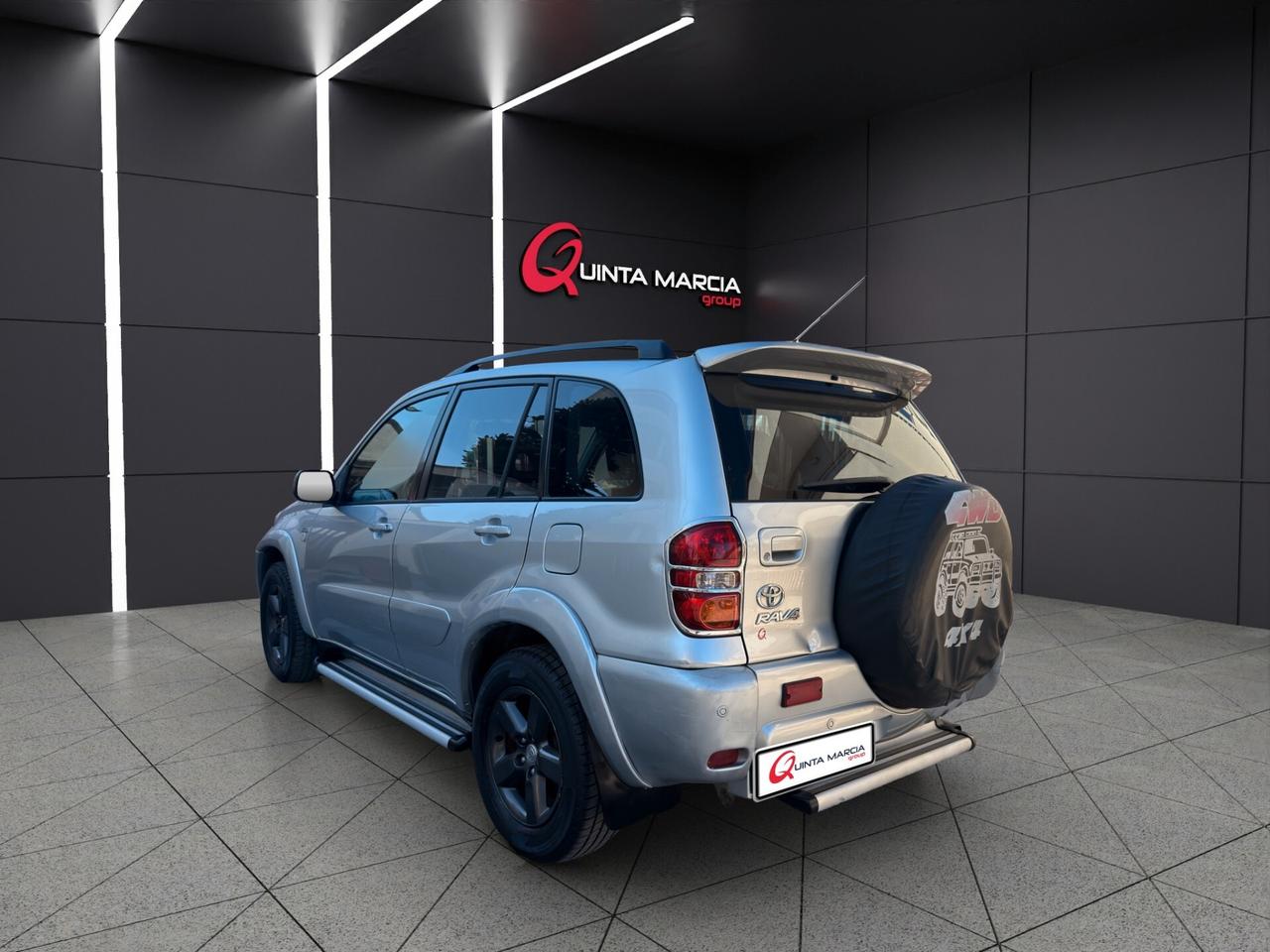 ToyotaRAV4 2.0 D-4D 5 porte-PELLE/TETTO APRIBILE