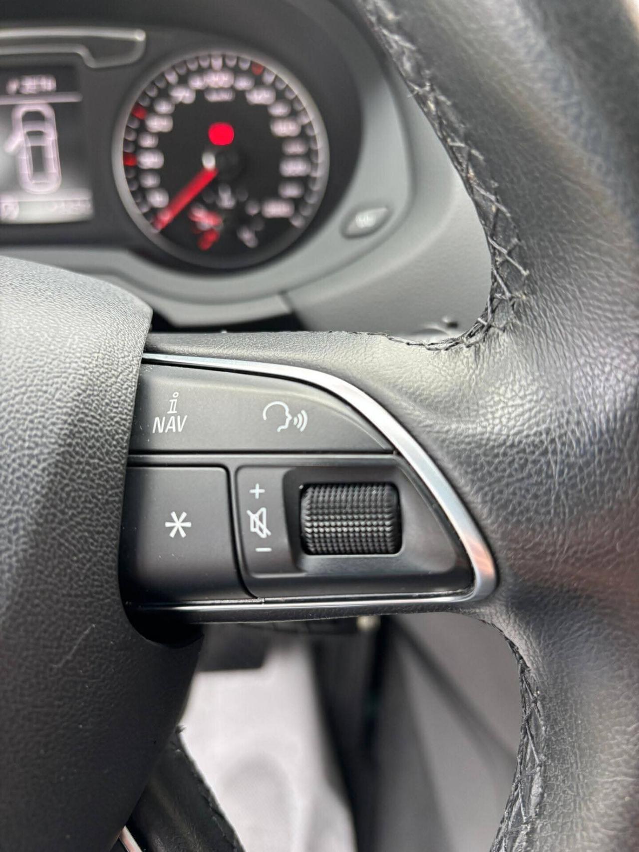 Audi Q3 2.0 TDI 150 CV Sport//.