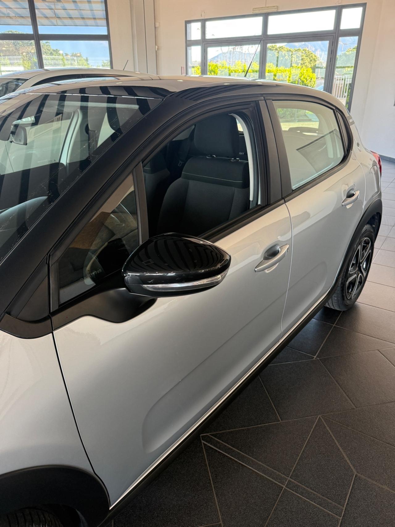 Citroen C3 PureTech 82 Shine my17" 86000km