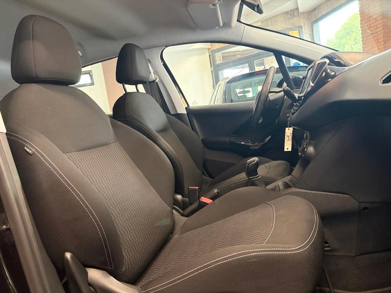 Peugeot 208 PureTech 82 5 porte Allure