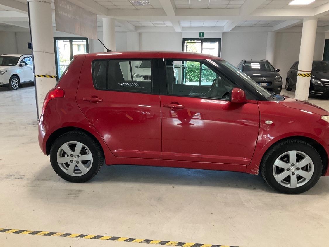 Suzuki Swift 1.3 4x4 5p. GL