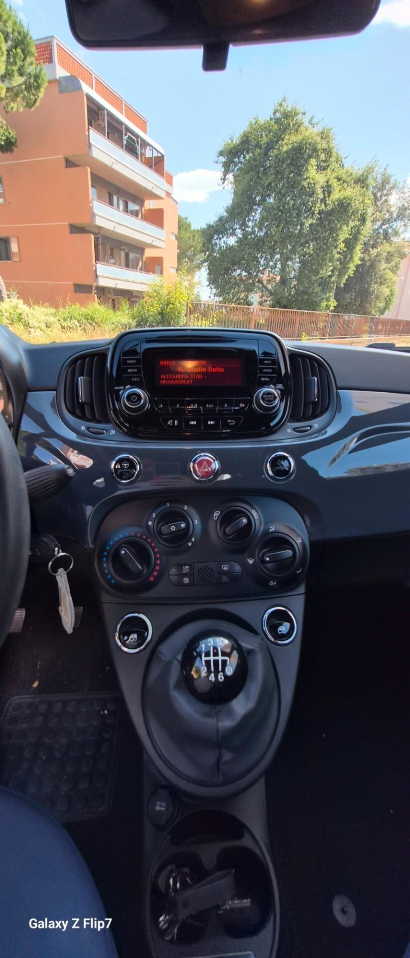 Fiat 500 C 1.0 Hybrid Connect