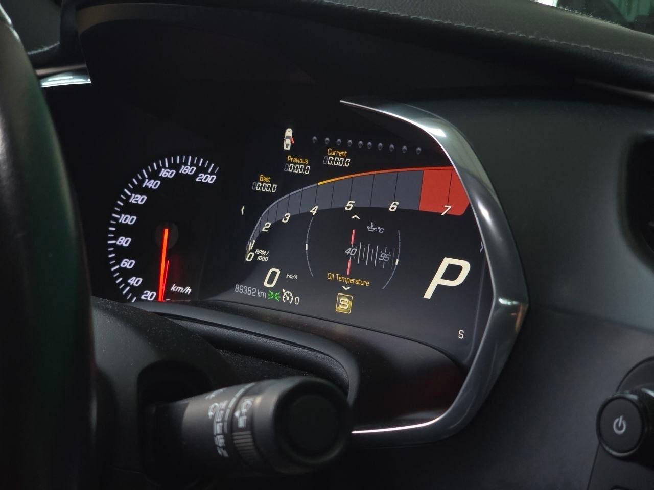 Chevrolet Corvette Stingray 6.2 V8 Z51 2LT