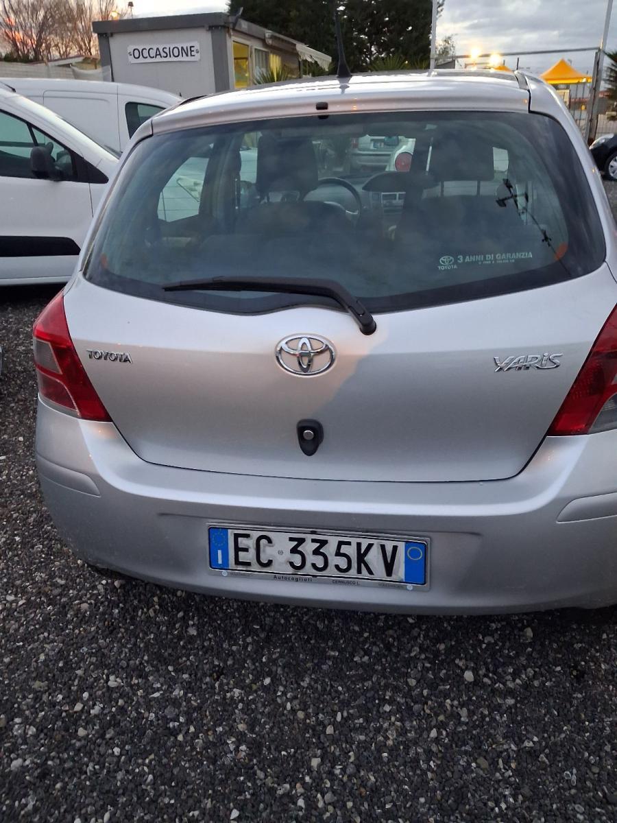 TOYOTA - Yaris - 1.0 5p. Sol
