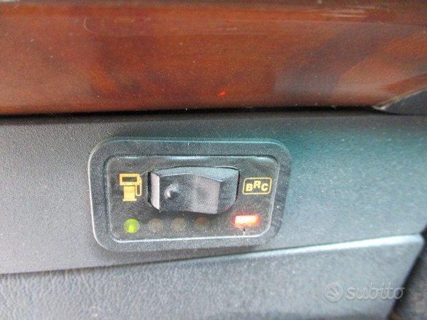Mercedes 200 E BENZINA