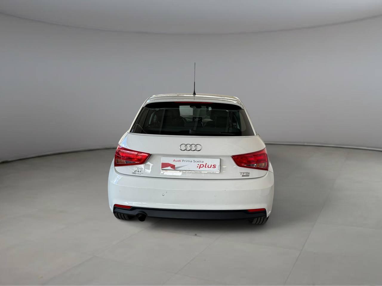 AUDI A1 I 2015 Sportback - A1 Sportback 1.0 tfsi ultra Design 95cv