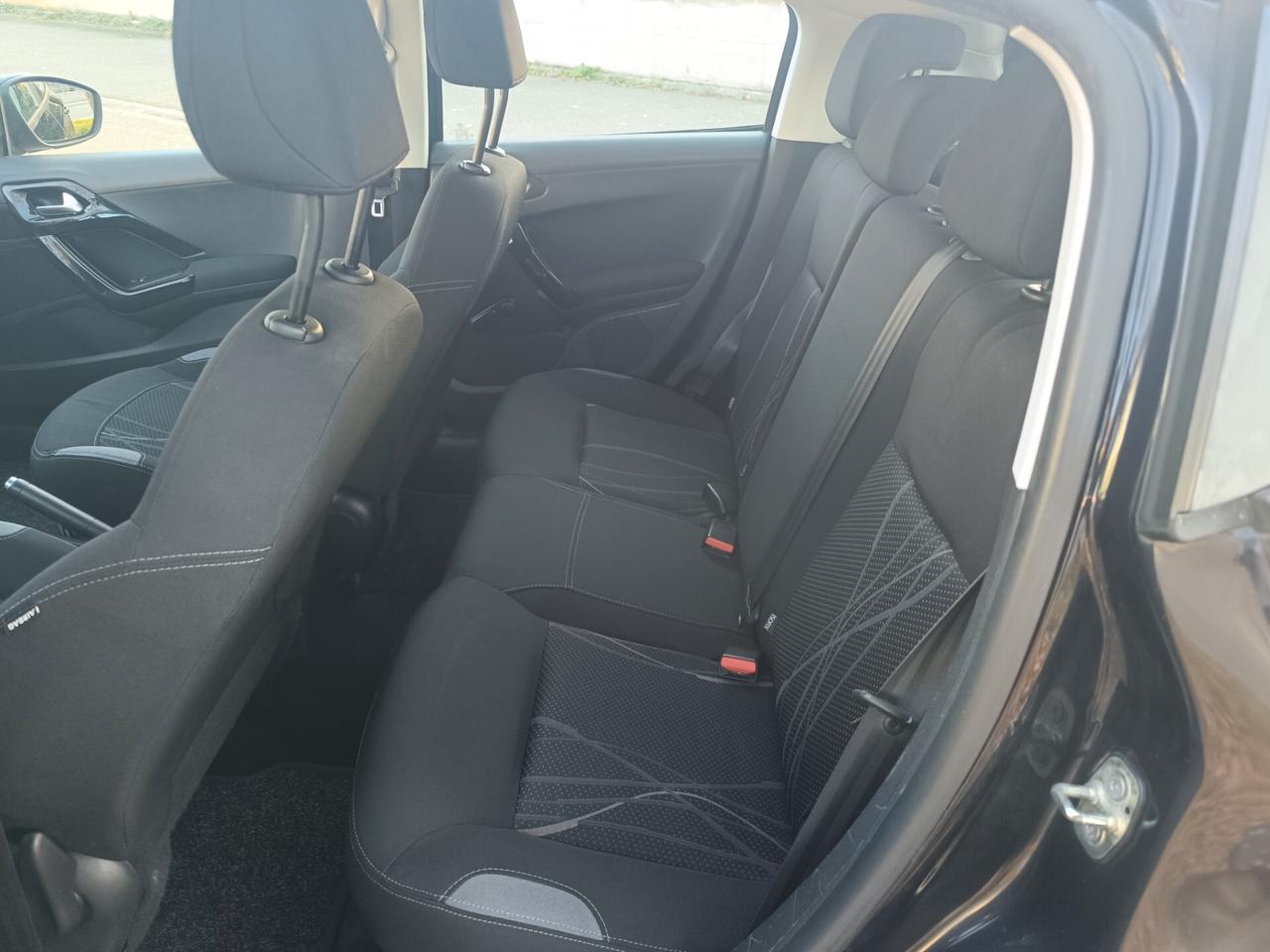 Peugeot 208 1.4 HDI 5 porte 2013 SOLO 129.000 KM