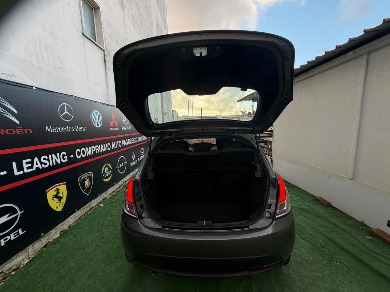 Lancia Ypsilon 1.0 FireFly Hybrid Gold FULL LEGGI!