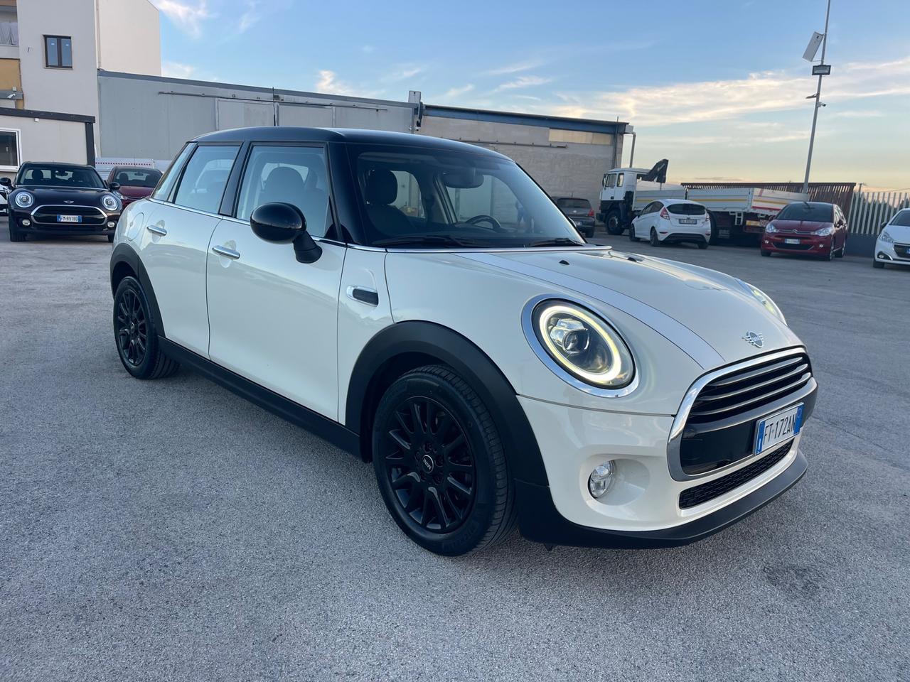 MINI COOPER 1.5D 5 PORTE BICOLOR FULL LED MY19