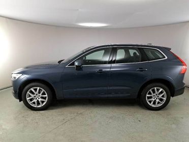 VOLVO XC60 B4 D AWD automatico Momentum Pro