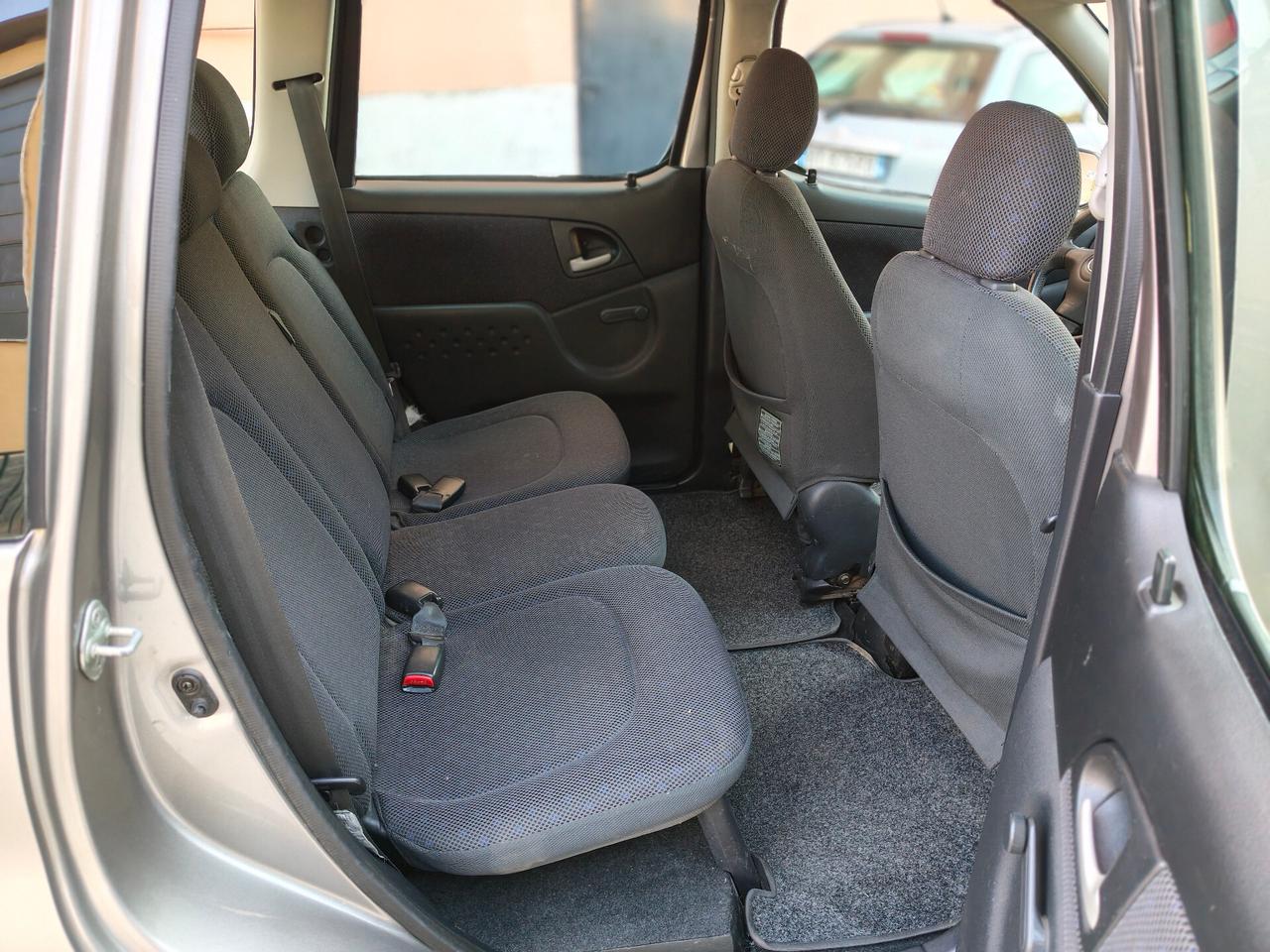 Toyota Yaris Verso 1.3i 16V cat Sol