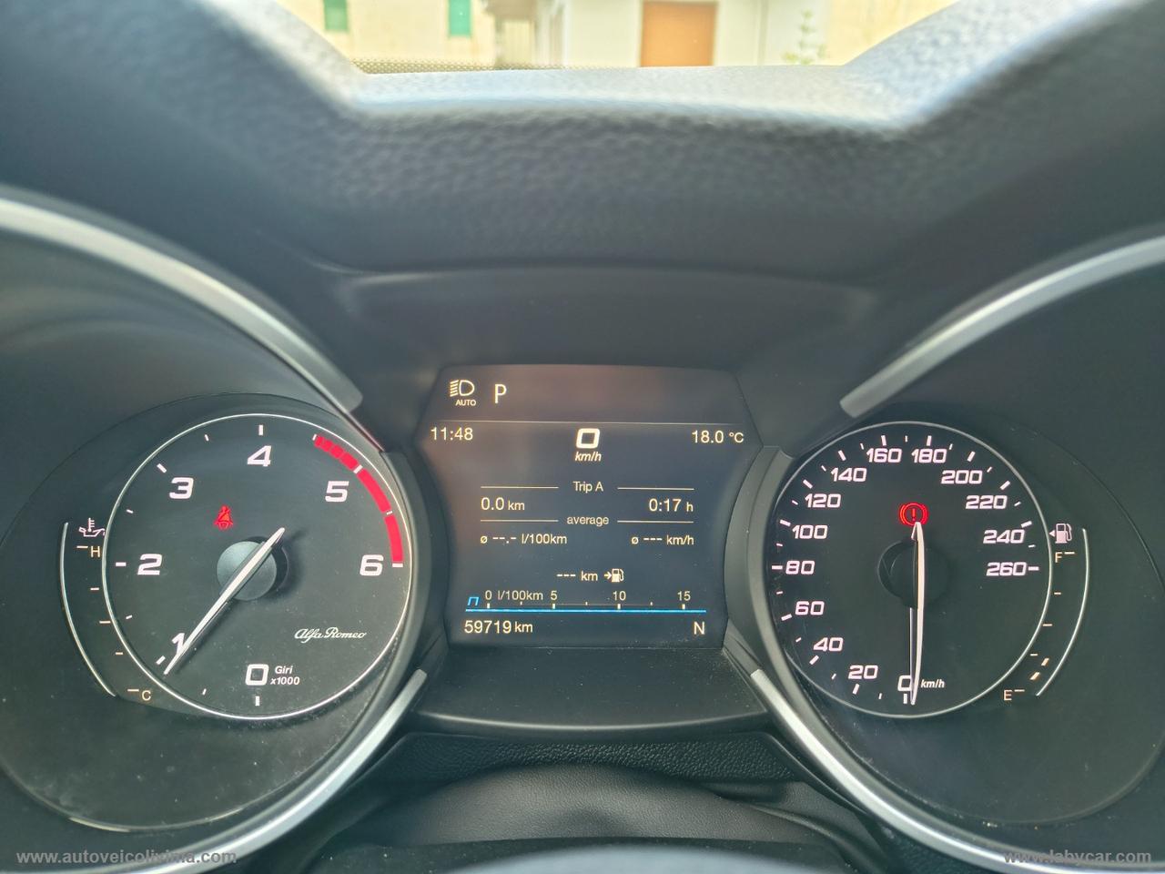 ALFA ROMEO Stelvio 2.2 T.diesel 160CV AT8 RWD Bus. AUTOCARRO