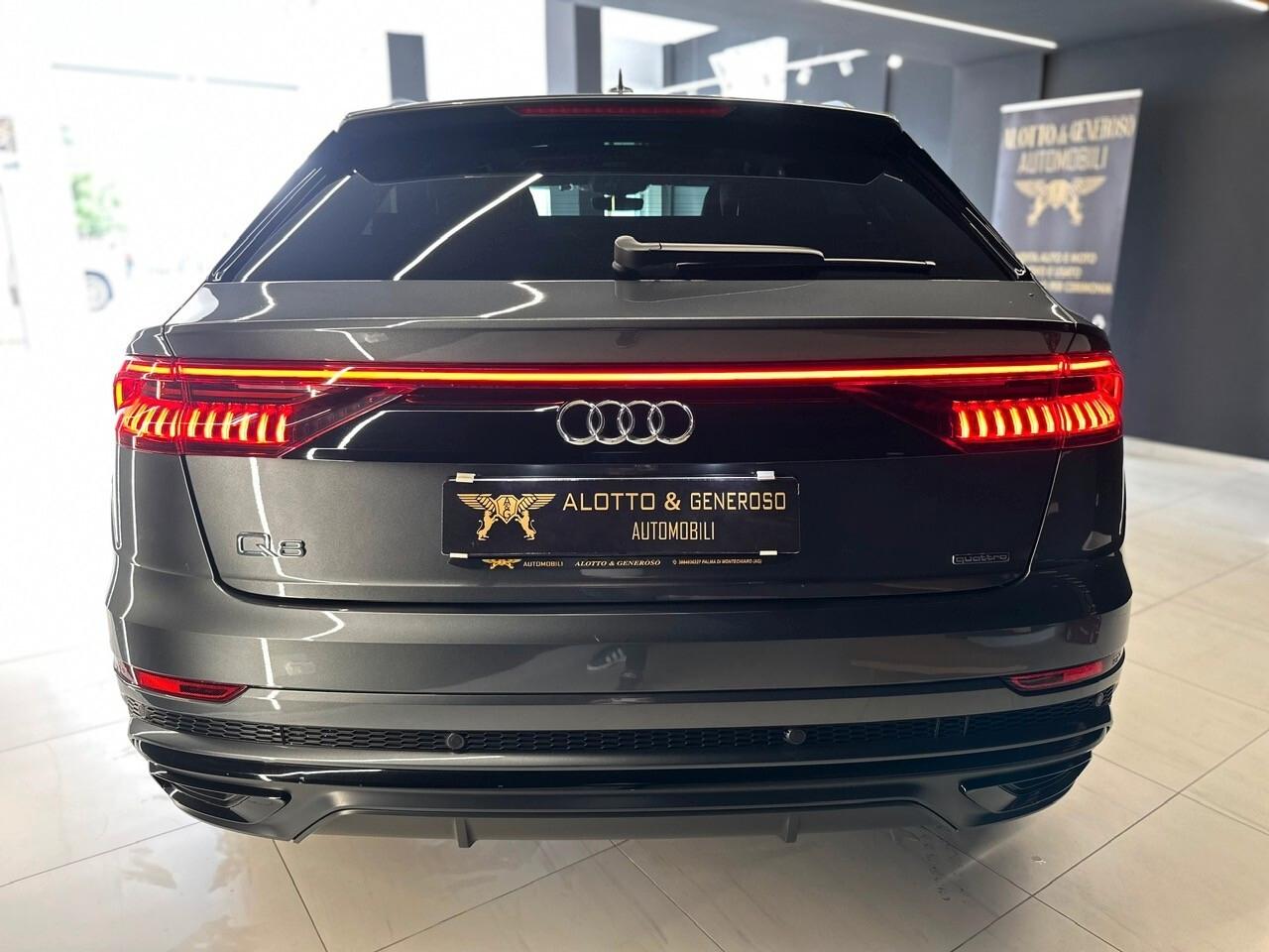 AUDI Q8 50 TDI 286 CV TETTO S LINE FULL