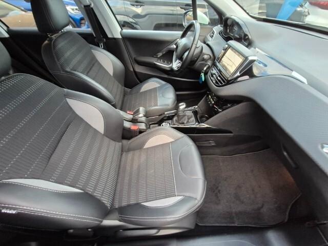 Peugeot 2008 BlueHDi 100 Allure - 2018