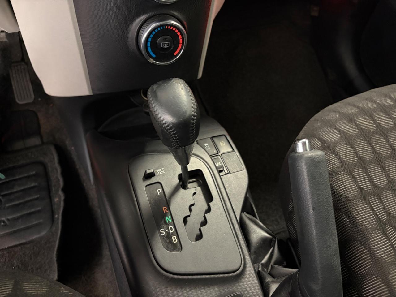 Toyota iQ Cvt automatica Perfetta !