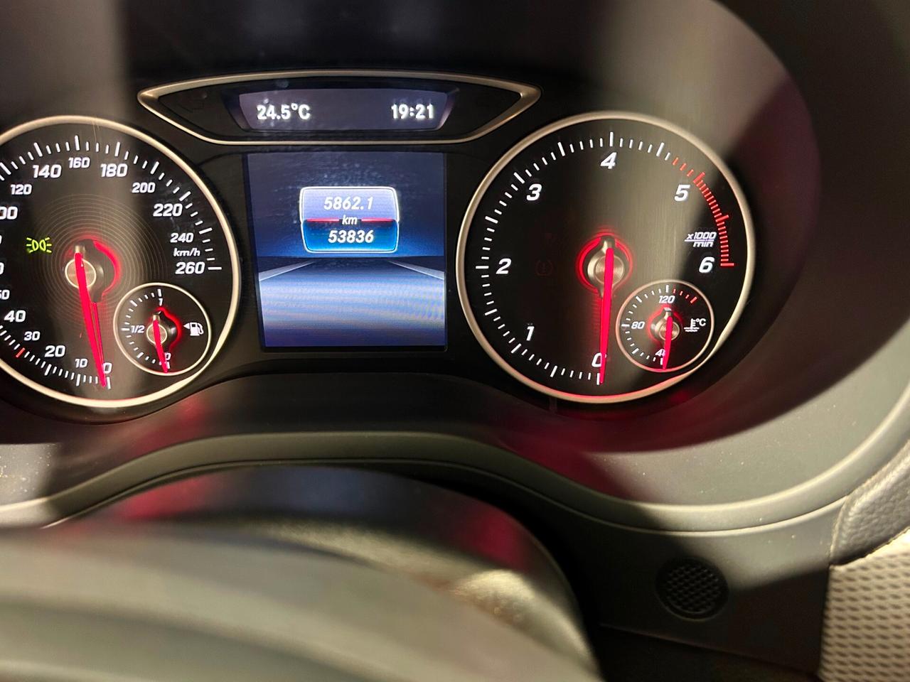 Mercedes-benz B 180 d Premium