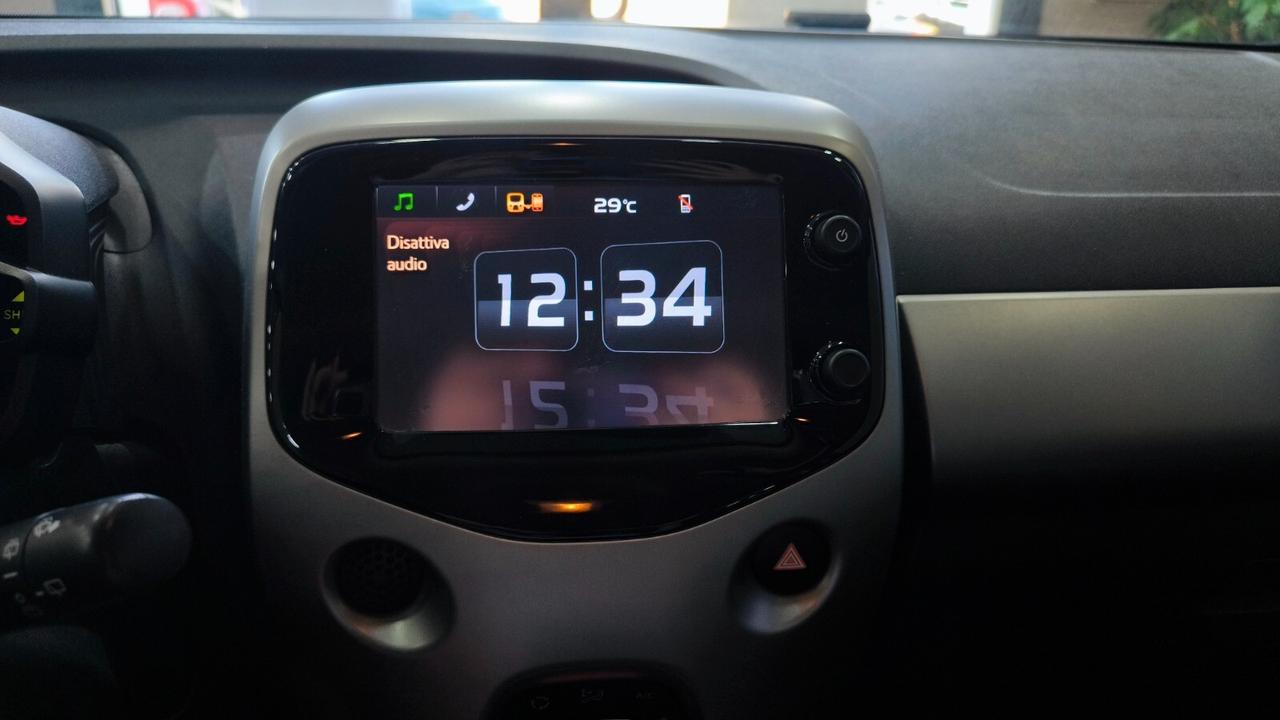 Toyota Aygo 1.0 VVT-i 69 CV 5 porte x-business MMT