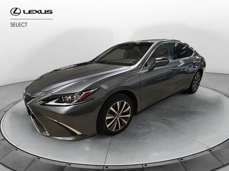Lexus ES Hybrid Business
