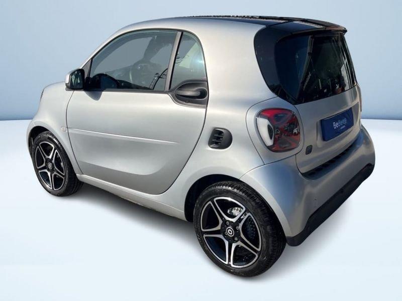 smart fortwo EQ MATTRUNNER 22KW