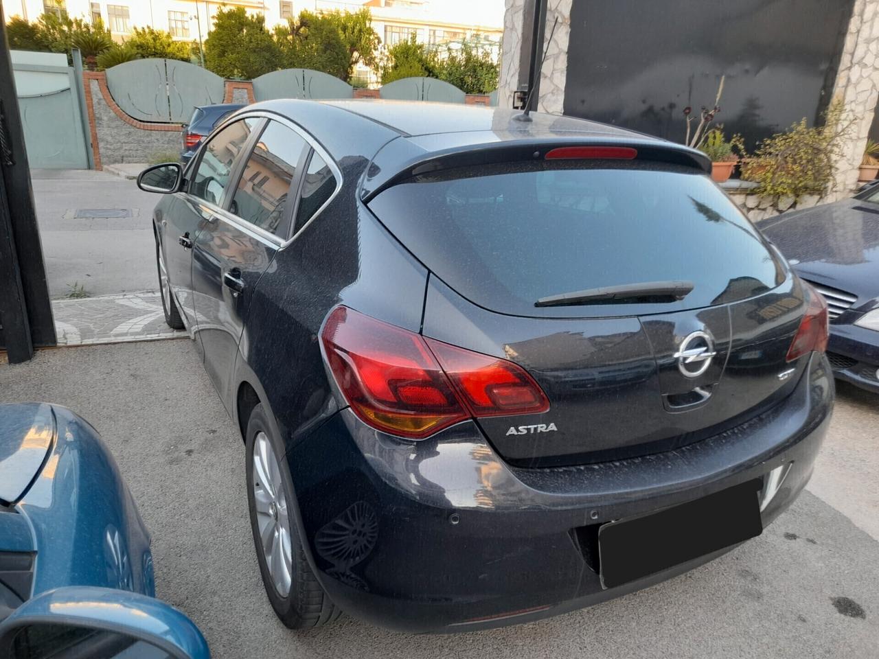 Opel Astra 1.7 CDTI 110CV 5 porte Cosmo