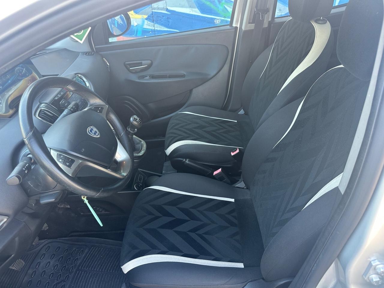 Lancia Ypsilon 1.2 69 CV 5 porte GPL Ecochic Gold/ B.SHAFT
