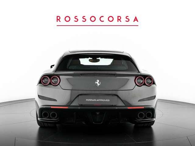 Ferrari GTC4 Lusso V12
