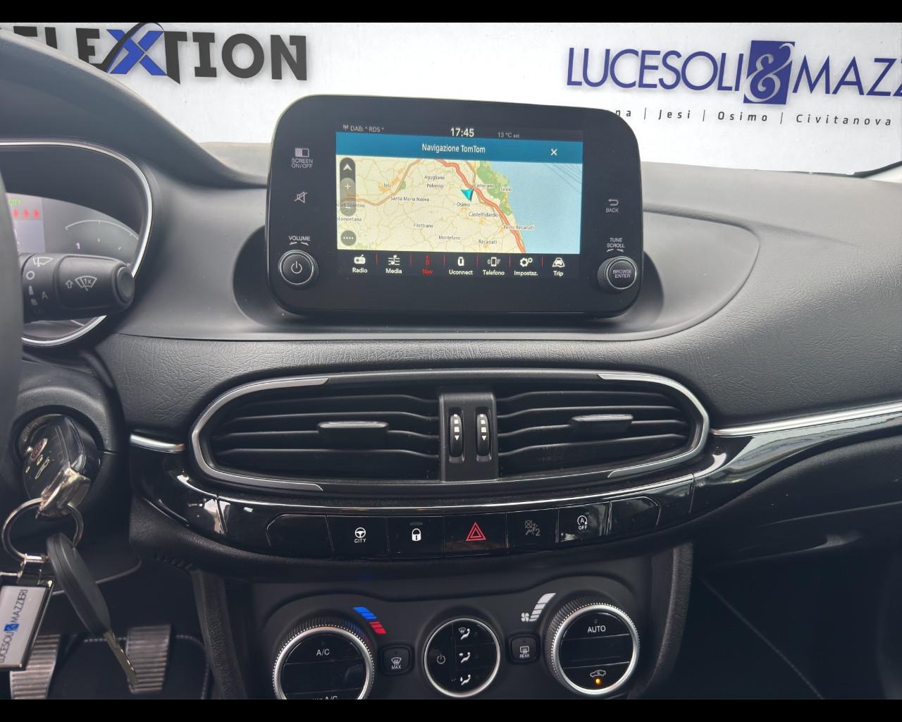 FIAT Tipo (2015-->) - Tipo 1.3 Mjt S&S SW Business