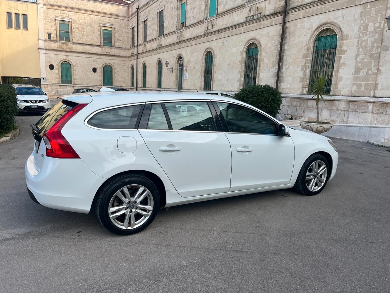 Volvo V60 D2 1.6 Diesel Full Optional